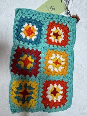 Handmade Granny Square Crochet Clutch/Make Up Bag-NWT